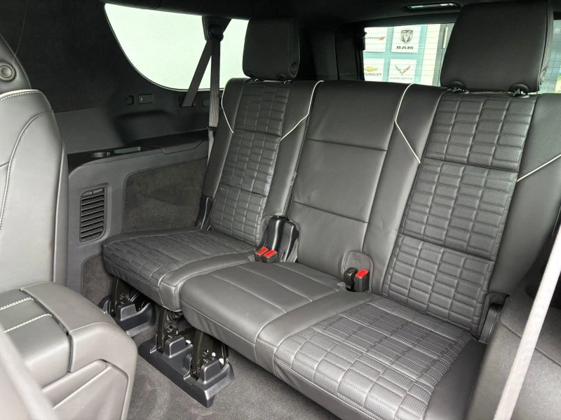 Cadillac Escalade 6.2 V8/LONG/NEW MODEL/S PLATINUM/EXECUTIVE LOUNGE/, снимка 12 - Автомобили и джипове - 51769269
