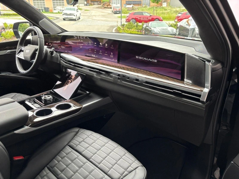 Cadillac Escalade 6.2 V8/LONG/NEW MODEL/S PLATINUM/EXECUTIVE LOUNGE/, снимка 9 - Автомобили и джипове - 51769269