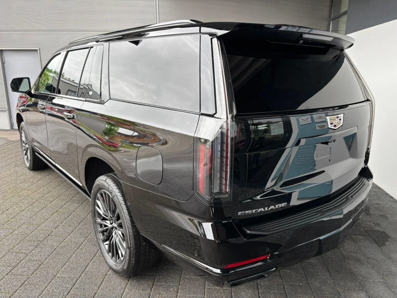Cadillac Escalade 6.2 V8/LONG/NEW MODEL/S PLATINUM/EXECUTIVE LOUNGE/, снимка 4 - Автомобили и джипове - 51769269