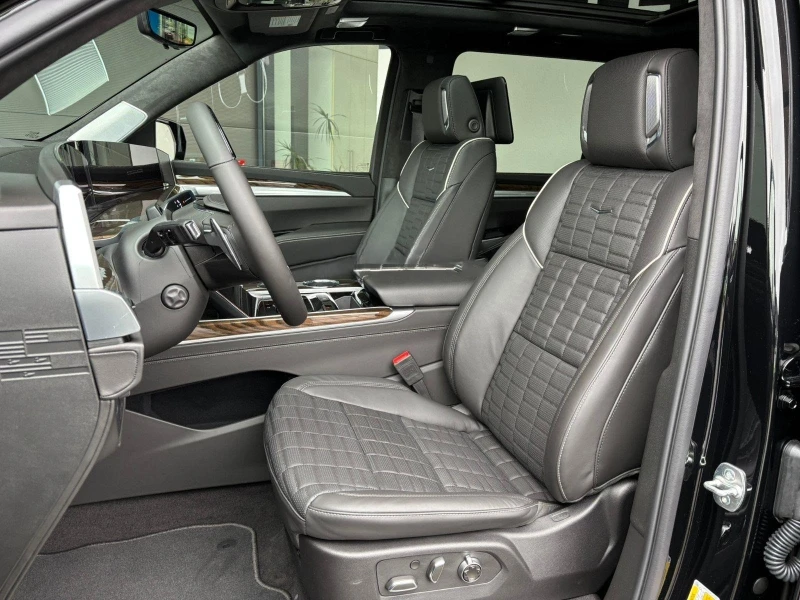 Cadillac Escalade 6.2 V8/LONG/NEW MODEL/S PLATINUM/EXECUTIVE LOUNGE/, снимка 5 - Автомобили и джипове - 51769269