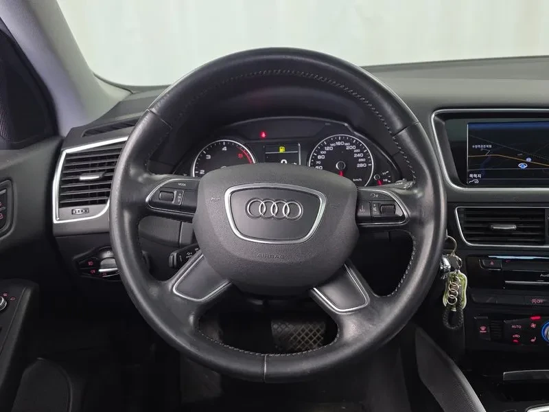Audi Q5 2.0 TDI Quattro, снимка 13 - Автомобили и джипове - 55129968