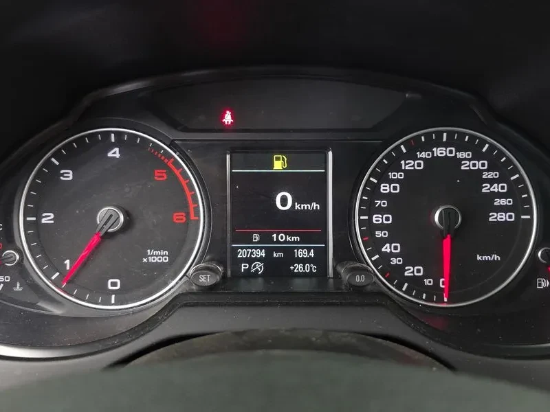 Audi Q5 2.0 TDI Quattro, снимка 8 - Автомобили и джипове - 55129968
