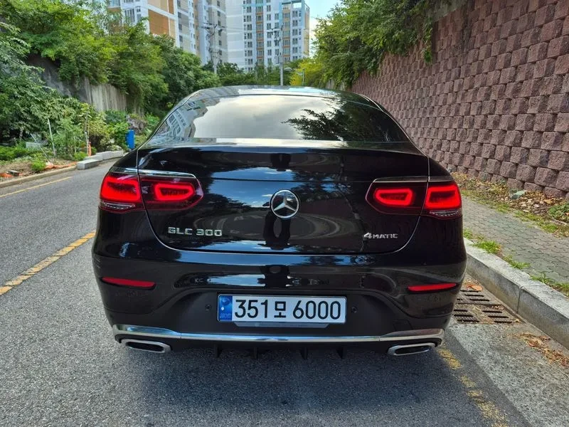 Mercedes-Benz GLC COUPE | AMG PKG | 4MATIC, снимка 2 - Автомобили и джипове - 55454447