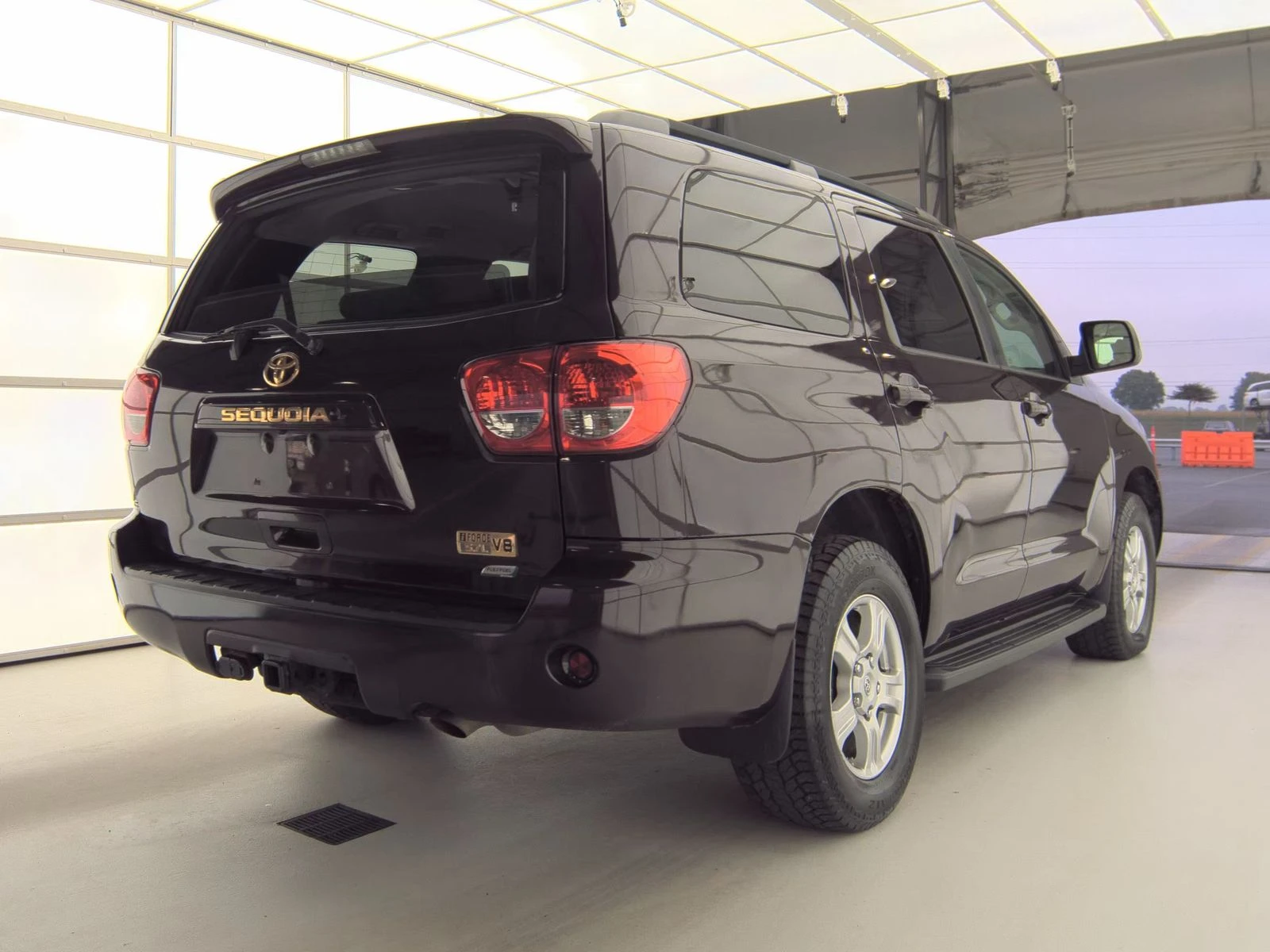 Toyota Sequoia 5.7* V8* ПОДГРЕВ* КАМЕРА* КЕЙЛЕС*  - изображение 2