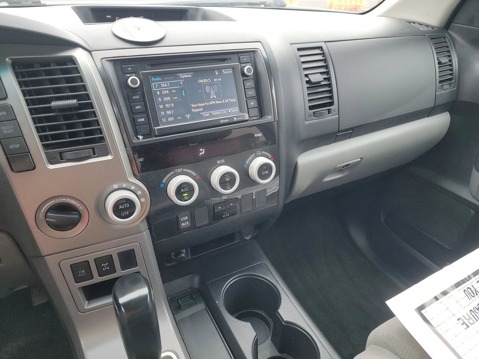 Toyota Sequoia 5.7* V8* ПОДГРЕВ* КАМЕРА* КЕЙЛЕС*  - изображение 9