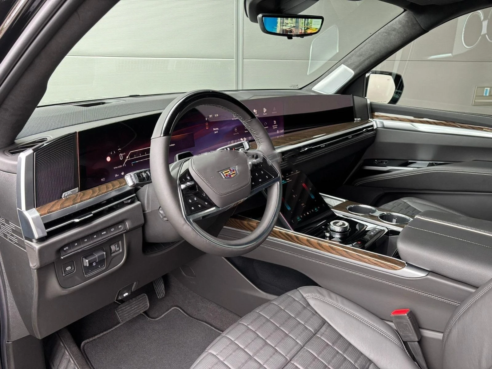 Cadillac Escalade 6.2 V8/LONG/NEW MODEL/S PLATINUM/EXECUTIVE LOUNGE/ - изображение 6