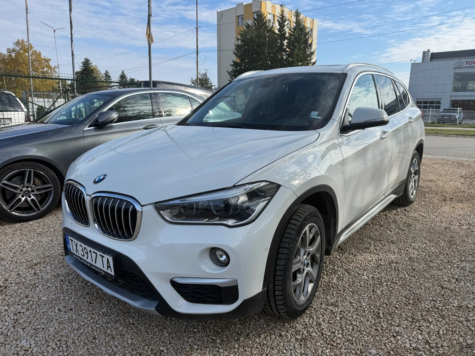 BMW X1 X-drive Автоматик - изображение 3