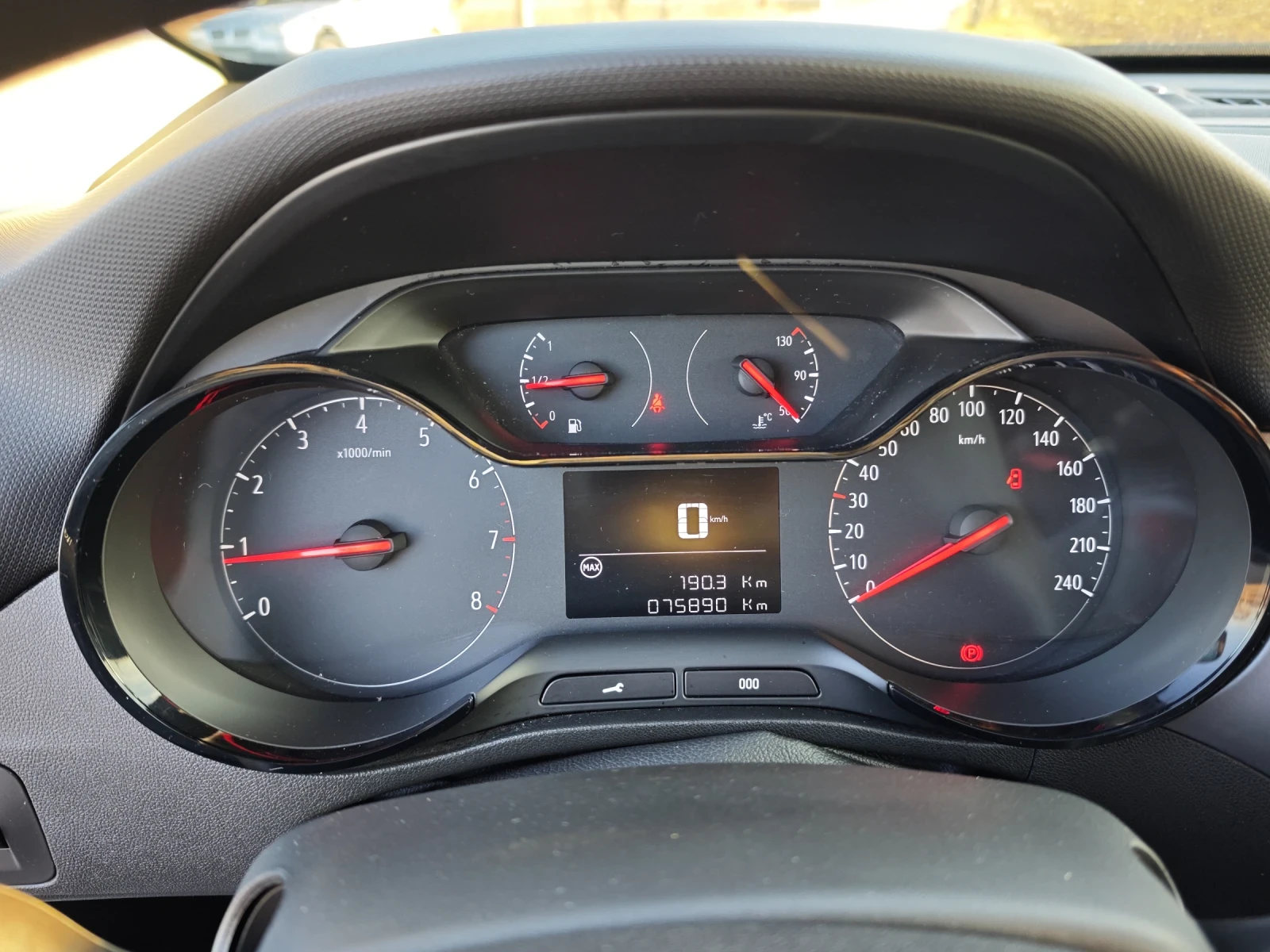 Opel Crossland X 1.5ECOTEC D, снимка 8 - Автомобили и джипове - 53795386