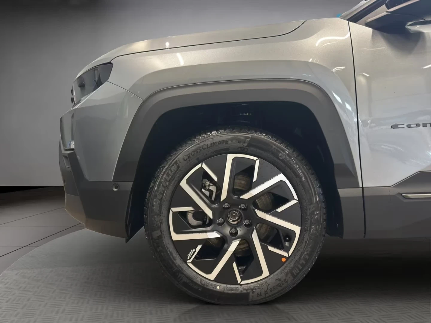Jeep Compass Elektro Premium HuD 360 Panorama Winter Pack, снимка 11 - Автомобили и джипове - 54292419