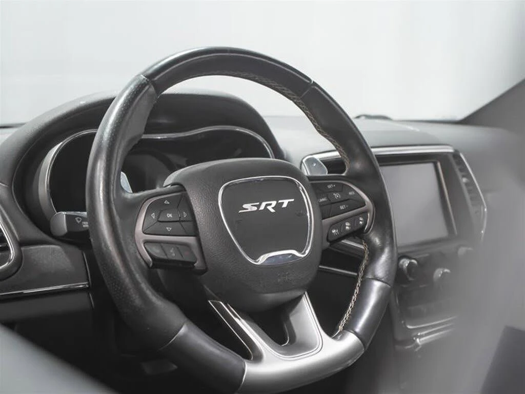 Jeep Grand cherokee SRT * АвтоКредит * (ЦЕНА ДО БГ), снимка 10 - Автомобили и джипове - 54691796