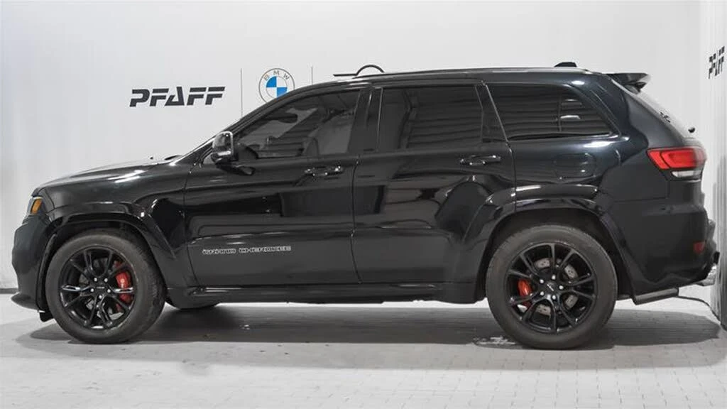 Jeep Grand cherokee SRT * АвтоКредит * (ЦЕНА ДО БГ), снимка 2 - Автомобили и джипове - 54691796