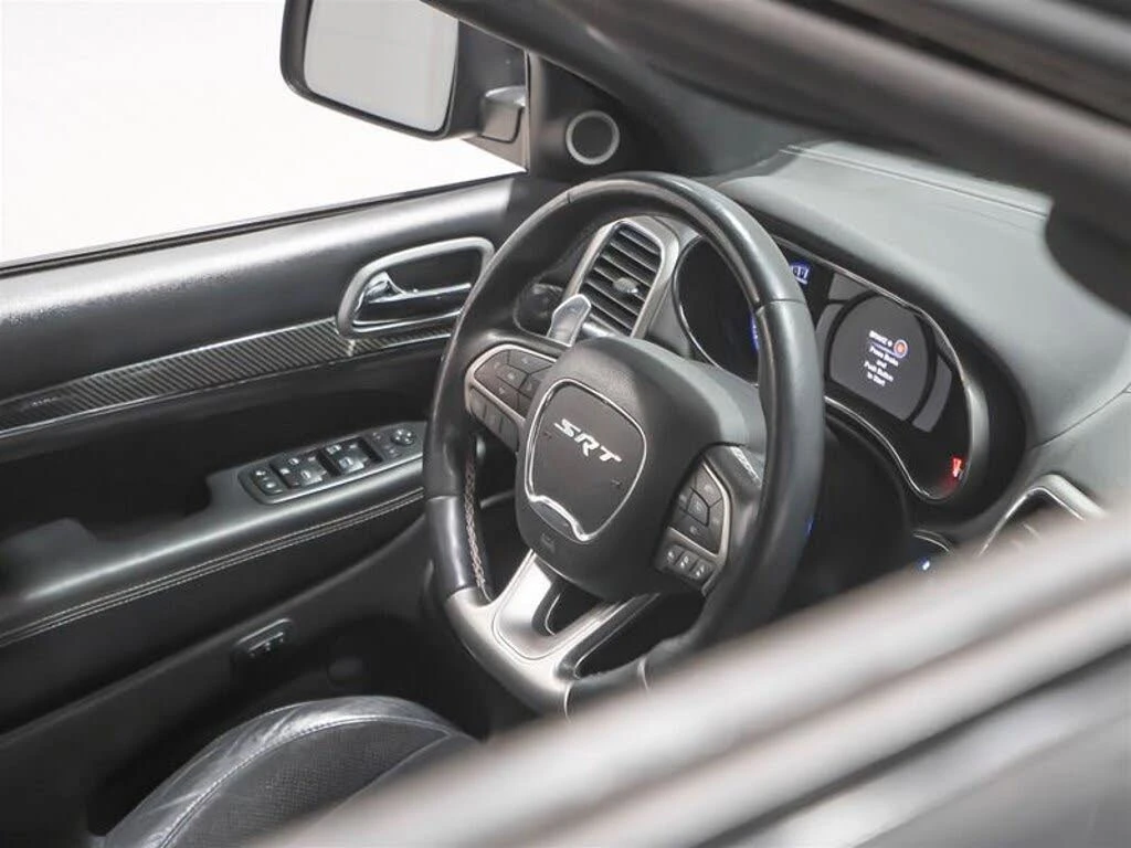 Jeep Grand cherokee SRT * АвтоКредит * (ЦЕНА ДО БГ), снимка 12 - Автомобили и джипове - 54691796