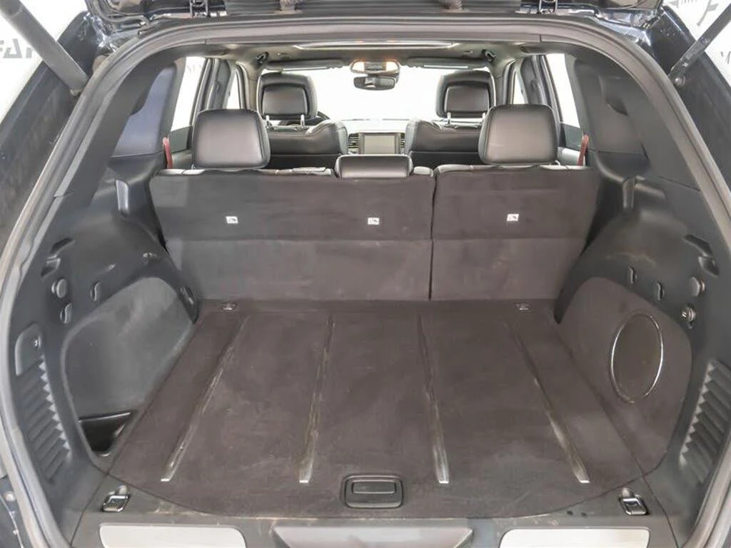 Jeep Grand cherokee SRT * АвтоКредит * (ЦЕНА ДО БГ), снимка 17 - Автомобили и джипове - 54691796