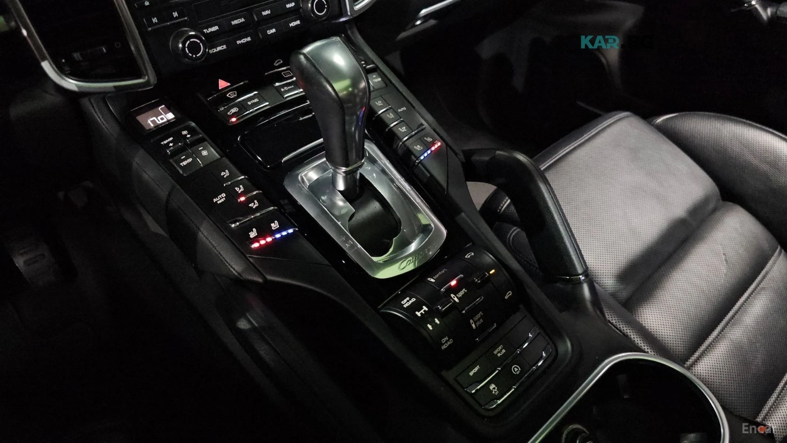 Porsche Cayenne PLATINUM EDITION* BOSE* ПАНО* NEWLED, снимка 7 - Автомобили и джипове - 55725111
