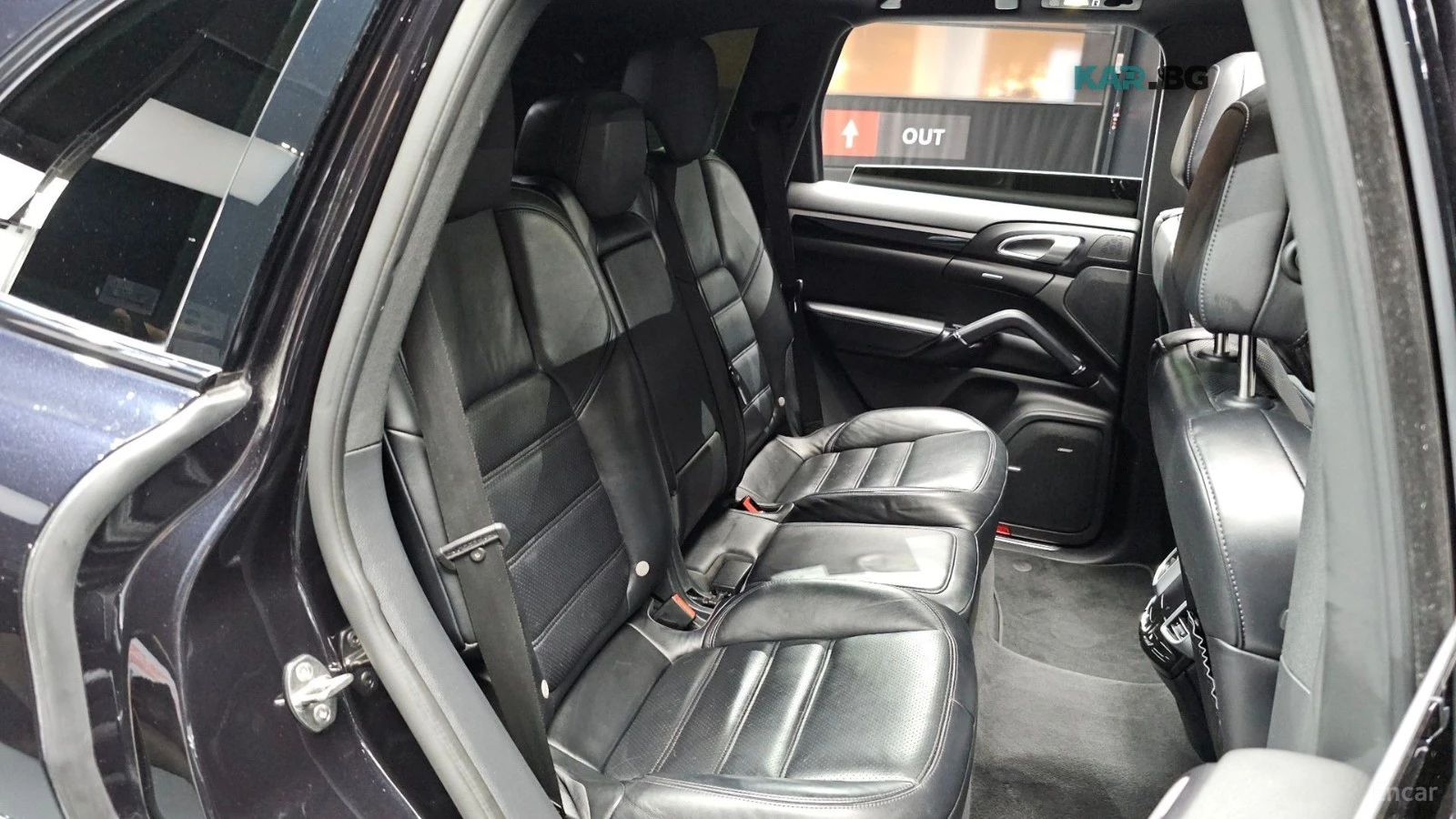Porsche Cayenne PLATINUM EDITION* BOSE* ПАНО* NEWLED, снимка 9 - Автомобили и джипове - 55725111