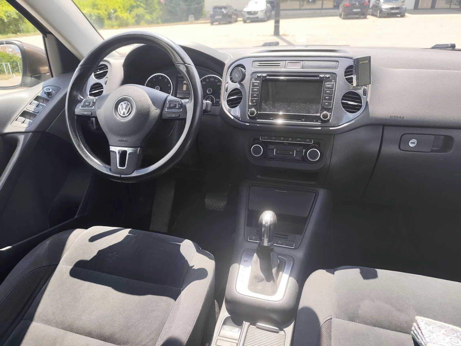 VW Tiguan TFSI, снимка 8 - Автомобили и джипове - 56715205