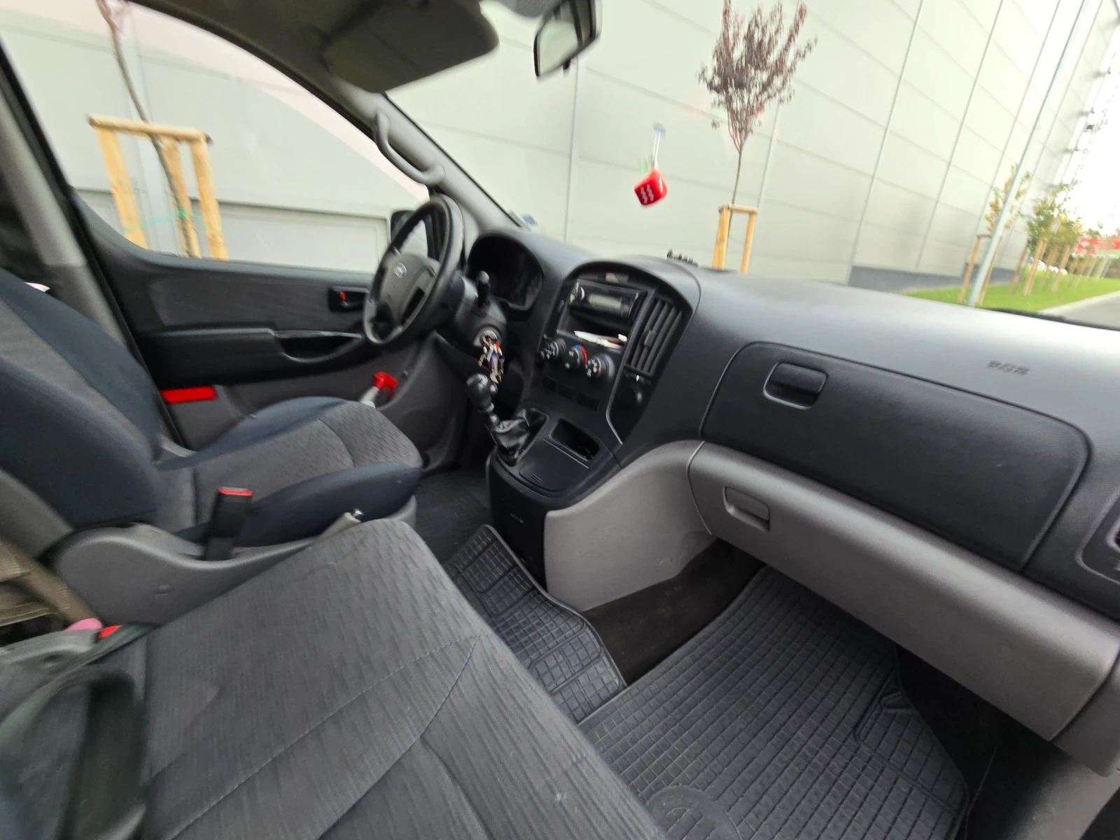 Hyundai H1, снимка 11 - Бусове и автобуси - 56167846