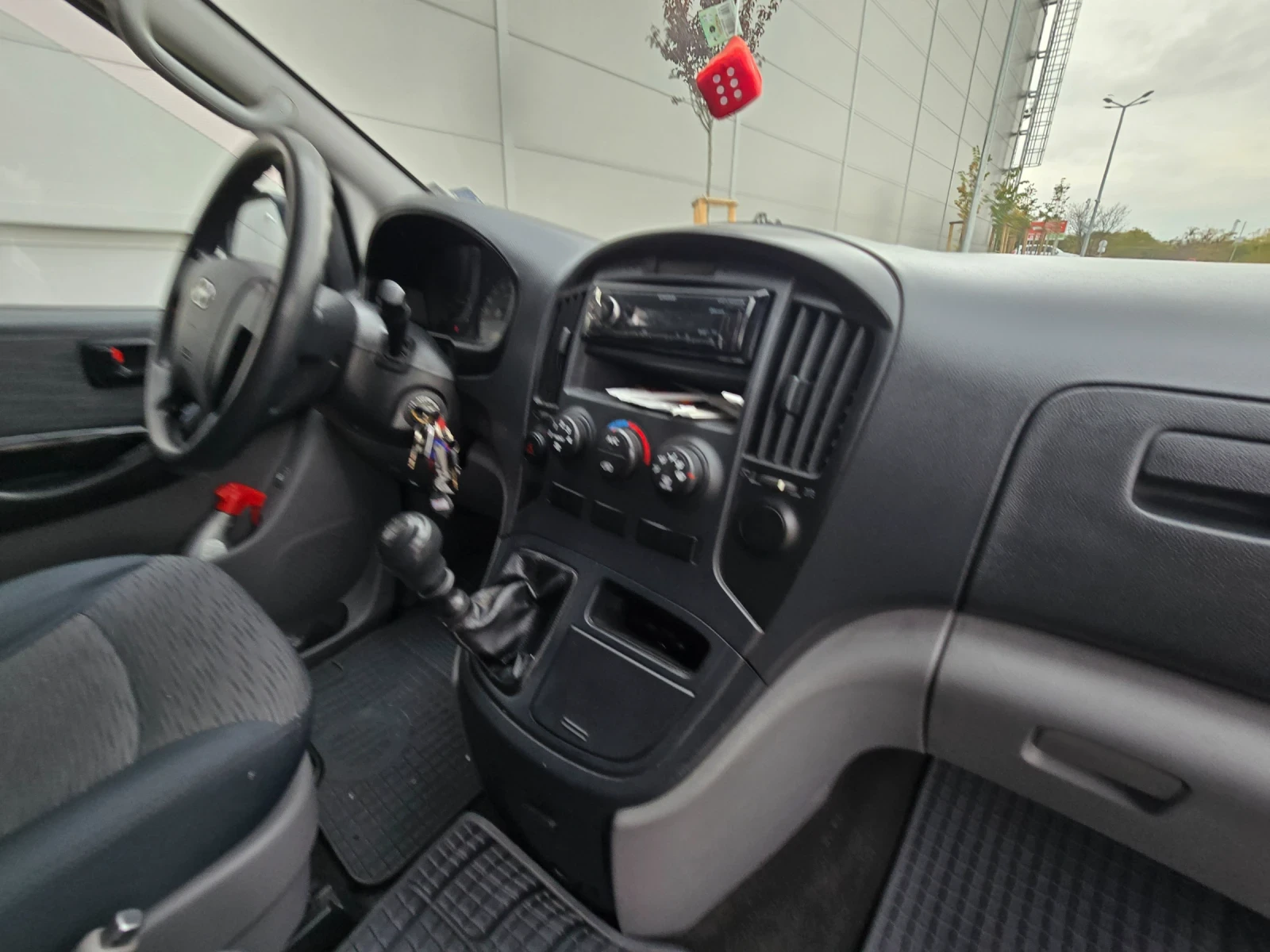 Hyundai H1, снимка 9 - Бусове и автобуси - 56167846