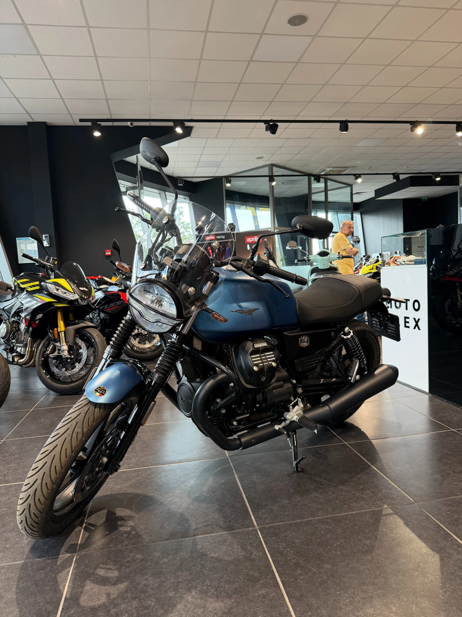 Moto Guzzi V V7 Stone, снимка 3 - Мотоциклети и мототехника - 55091347