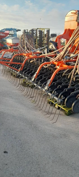 Сеялка KUHN KUHN SPEEDLINER 6000- 2011, снимка 6