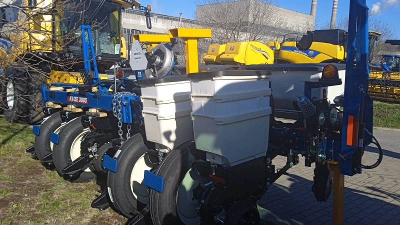 Сеялка Kinze 3005, снимка 3 - Селскостопанска техника - 52563677