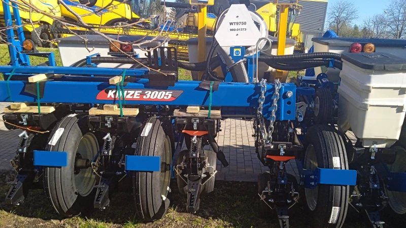 Сеялка Kinze 3005, снимка 2 - Селскостопанска техника - 52563677