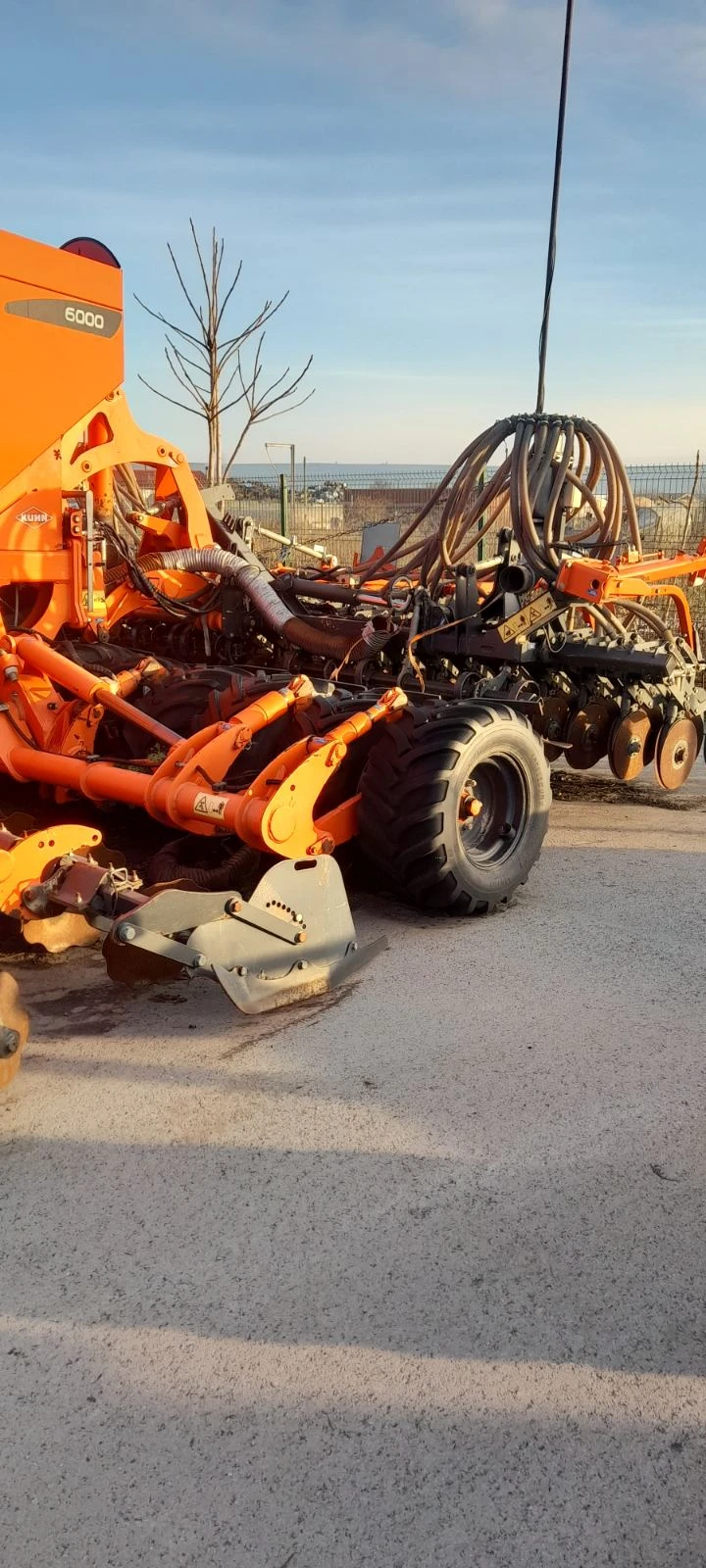 Сеялка KUHN KUHN SPEEDLINER 6000- 2011, снимка 9 - Селскостопанска техника - 52822918