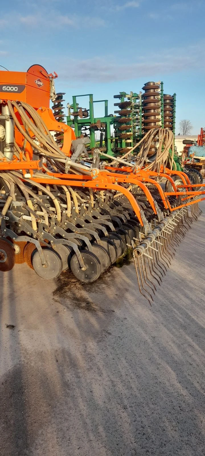 Сеялка KUHN KUHN SPEEDLINER 6000- 2011, снимка 5 - Селскостопанска техника - 52822918