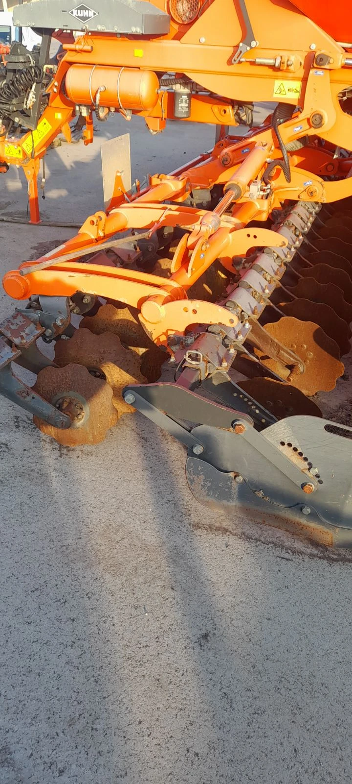 Сеялка KUHN KUHN SPEEDLINER 6000- 2011, снимка 8 - Селскостопанска техника - 52822918