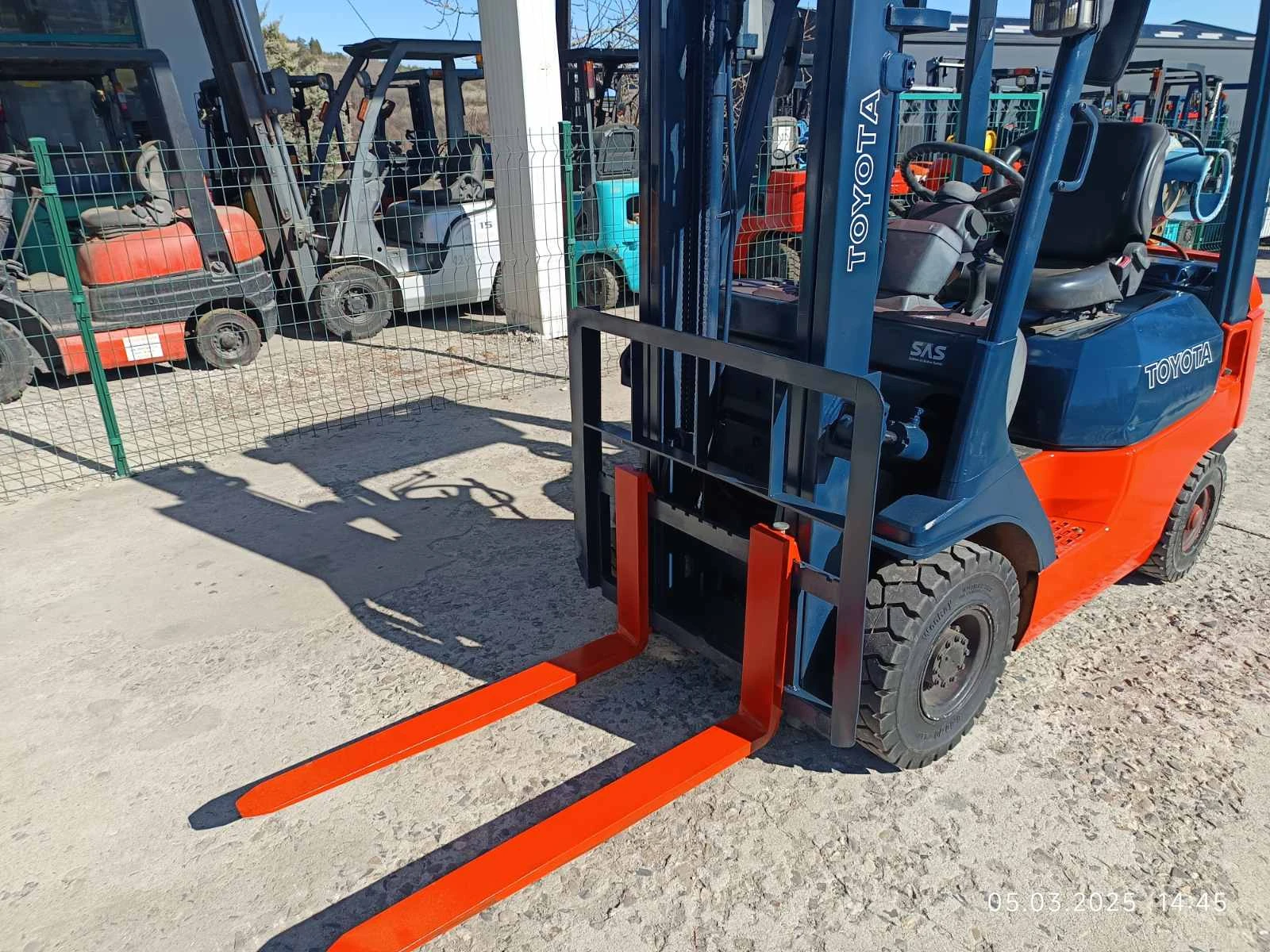  Toyota     | Mobile.bg   6