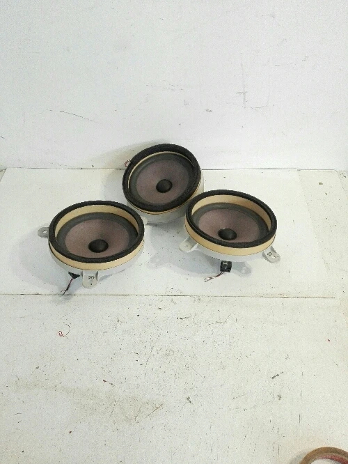 Тонколона Субару Легаси