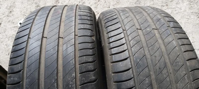 Гуми Летни 245/45R18, снимка 1 - Гуми и джанти - 33033720