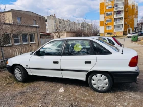 Opel Astra, снимка 2