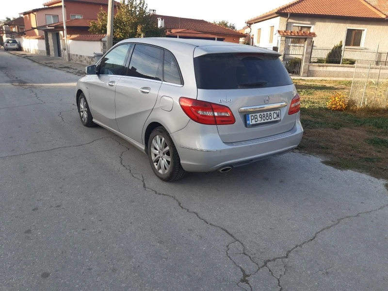 Mercedes-Benz B 180, снимка 5 - Автомобили и джипове - 47256924