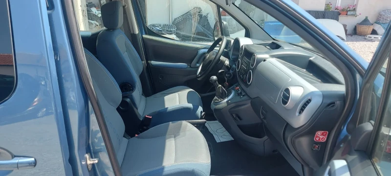 Citroen Berlingo 1.6 HDI, снимка 16 - Автомобили и джипове - 47757788