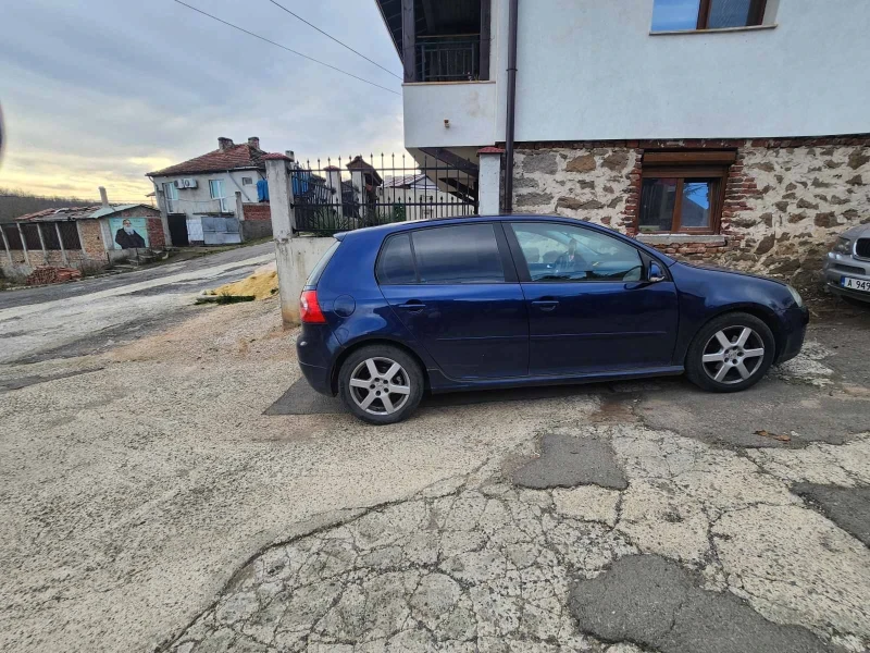 VW Golf, снимка 2 - Автомобили и джипове - 48640681