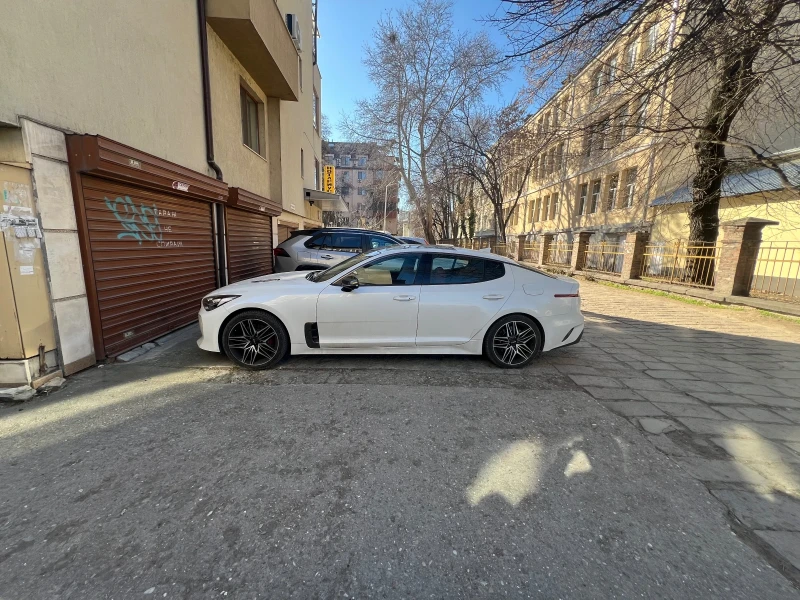 Kia Stinger, снимка 15 - Автомобили и джипове - 49119545