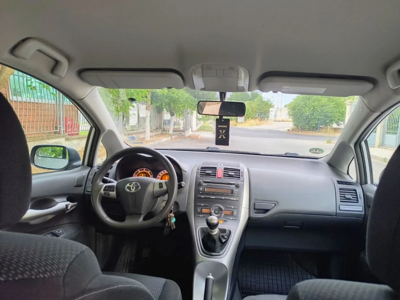 Toyota Auris 1.4D4D, снимка 9 - Автомобили и джипове - 51250643