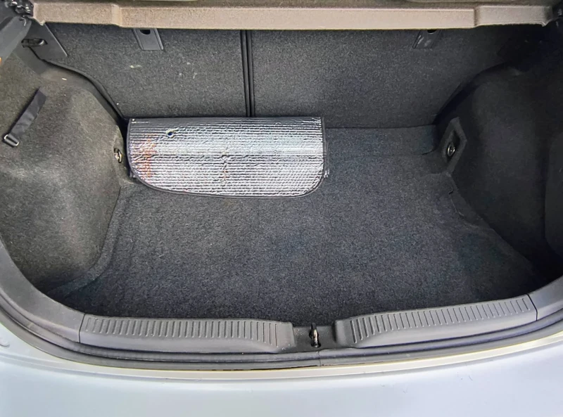 Toyota Auris 1.4D4D, снимка 13 - Автомобили и джипове - 51250643