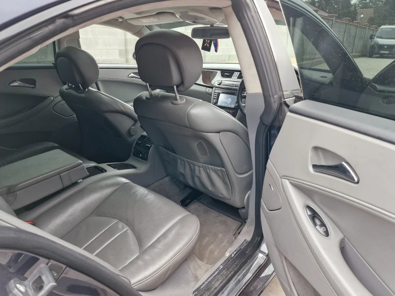 Mercedes-Benz CLS 500 FULL 7G-TRONIC, снимка 7 - Автомобили и джипове - 52529839
