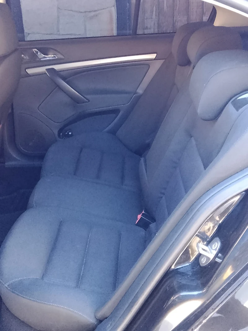 Skoda Octavia 2.0 tdi, снимка 8 - Автомобили и джипове - 53049512