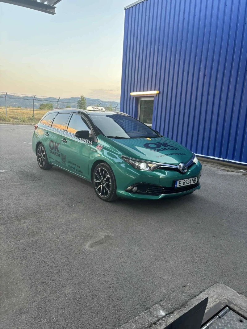Toyota Auris 1.8 hybrid , снимка 6 - Автомобили и джипове - 52483133