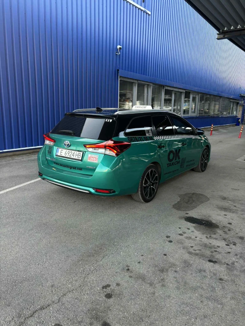 Toyota Auris 1.8 hybrid , снимка 4 - Автомобили и джипове - 52483133