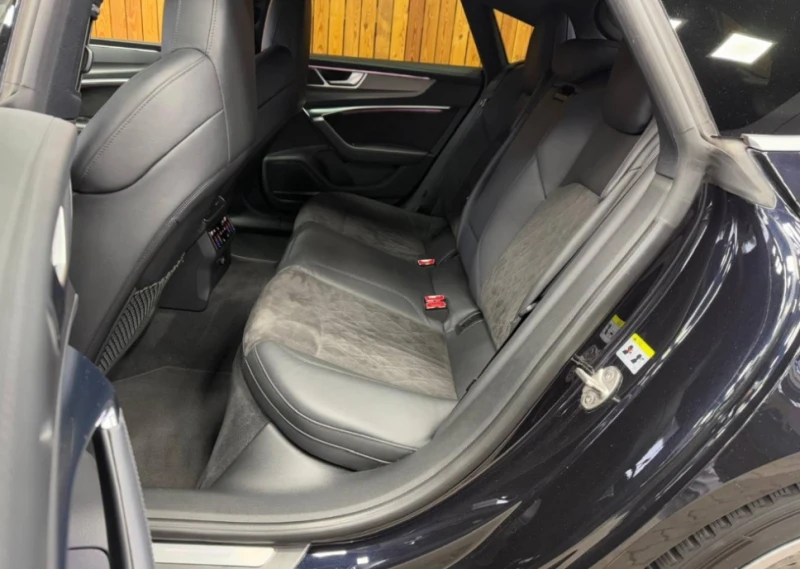 Audi Rs7 Sportback 4.0 TFSI Quattro, снимка 8 - Автомобили и джипове - 52652862