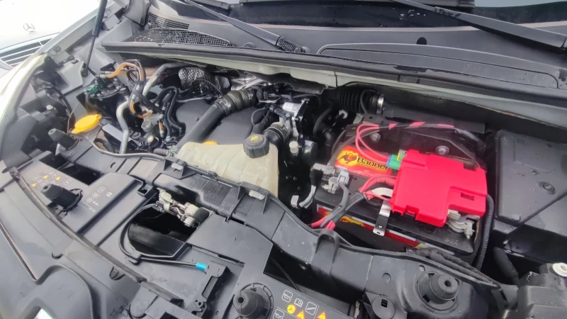 Renault Kangoo 1.5 dci, снимка 17 - Автомобили и джипове - 52727260