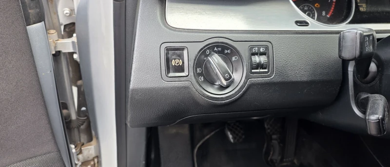 VW Passat Cc, снимка 11 - Автомобили и джипове - 52793719