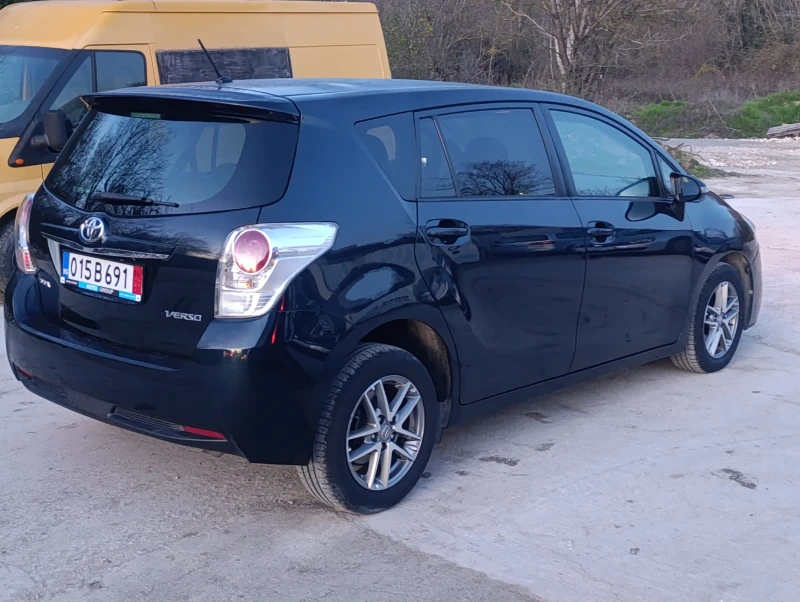 Toyota Verso 1.6D, снимка 4 - Автомобили и джипове - 52853995