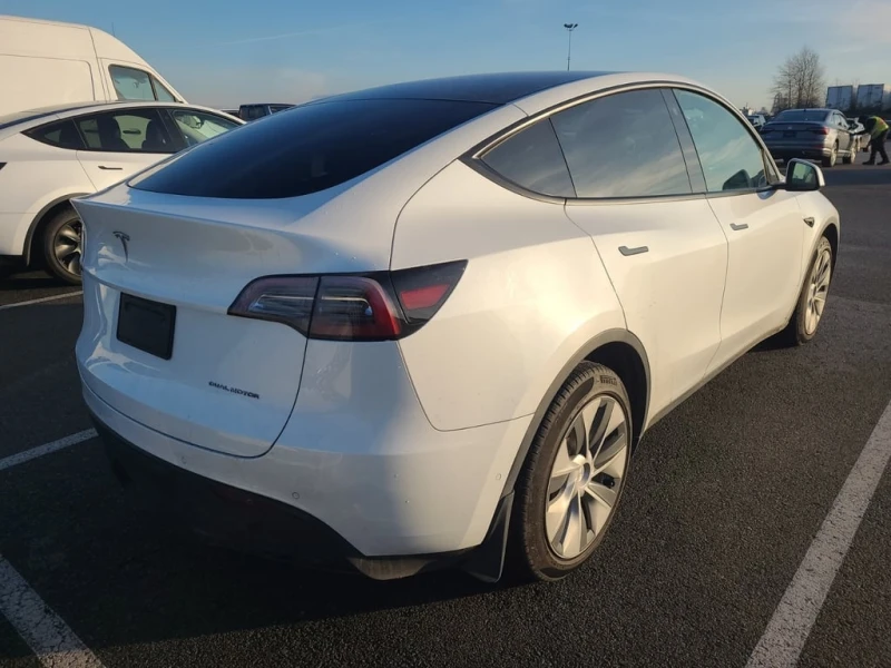 Tesla Model Y * LONG RANGE * CARFAX * ФИНАНСИРАНЕ, снимка 3 - Автомобили и джипове - 53324466