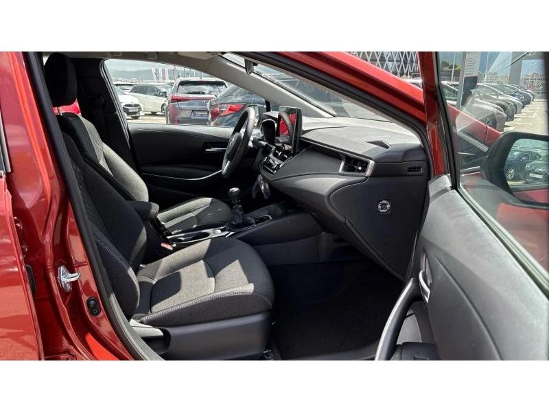 Toyota Corolla SDN 1.5 6MT EXECUTIVE MY25 - НОВА, снимка 6 - Автомобили и джипове - 54843923