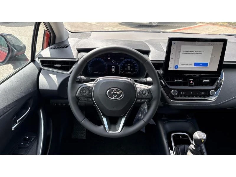 Toyota Corolla SDN 1.5 6MT EXECUTIVE MY25 - НОВА, снимка 9 - Автомобили и джипове - 54843923